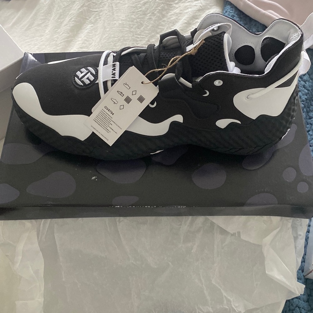 Adidas James Harden Volume 6 size 12 (black and white)